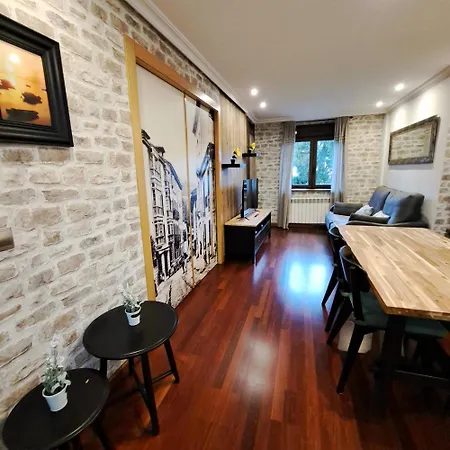 Apartment Con Terraza Al Puente *