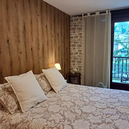 Con Terraza Al Puente Apartmán Onís